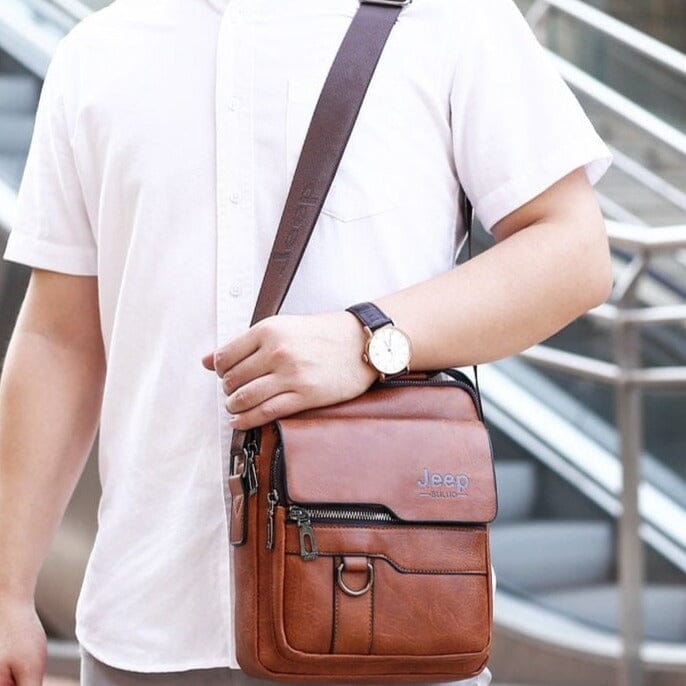 Bolsa de Ombro Masculina Jeep de Couro - Transversal Lanus Store 