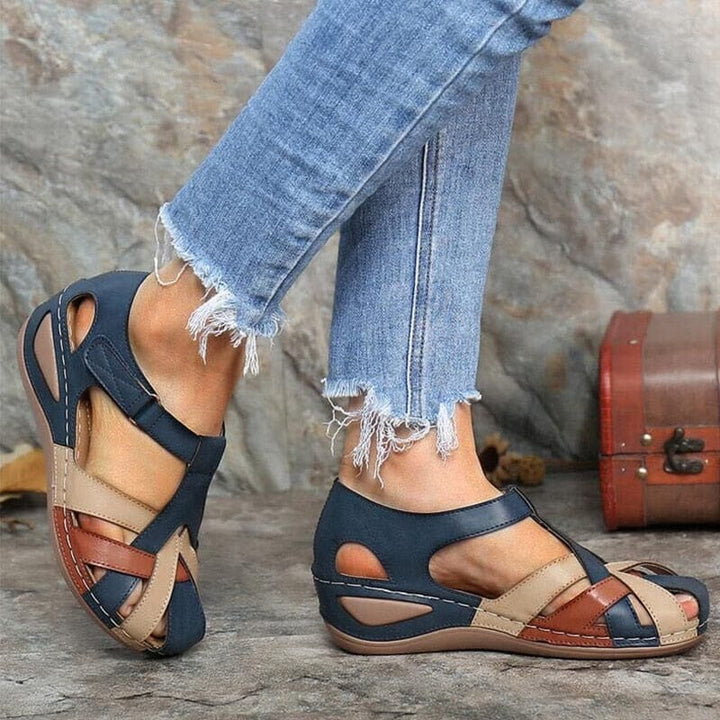 Sandália Feminina Confort - Com Salto Baixo Confortável Lanus Store Sandália Salto Baixo Azul 40 